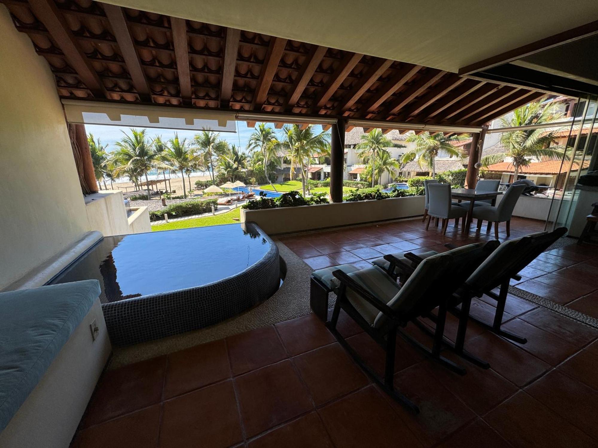 Residences At Las Palmas Zihuatanejo Exterior photo