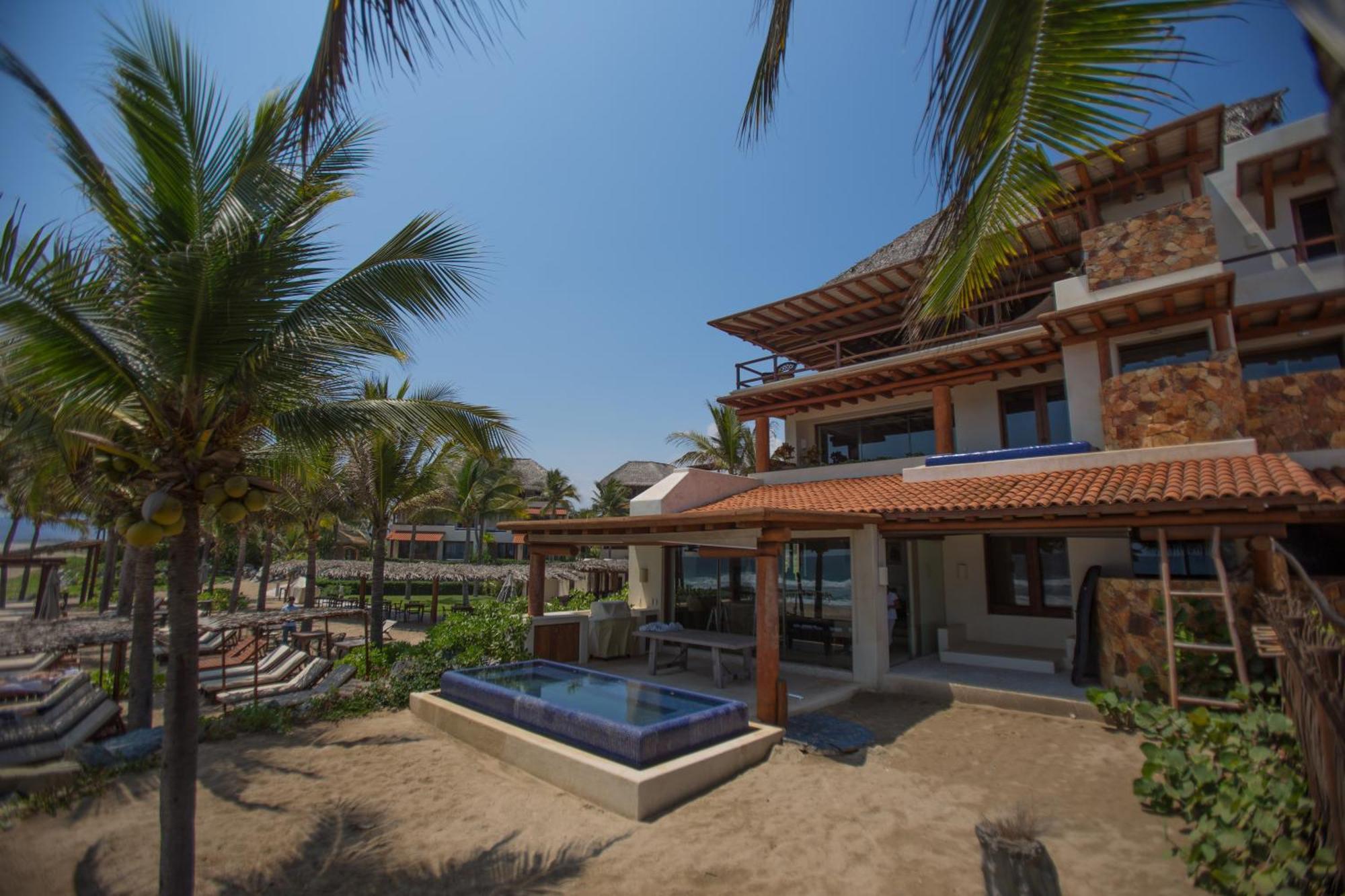 Residences At Las Palmas Zihuatanejo Exterior photo