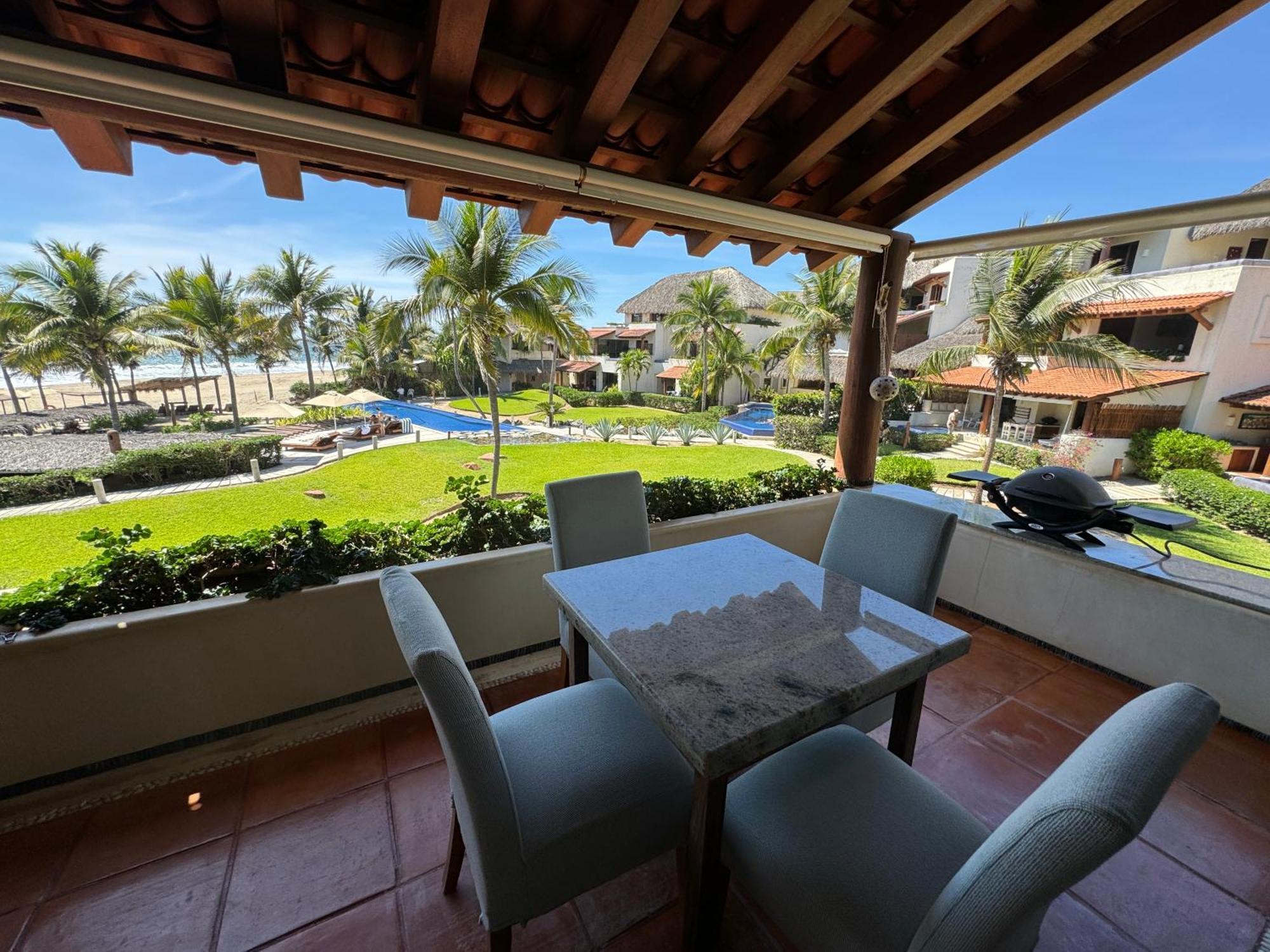 Residences At Las Palmas Zihuatanejo Exterior photo