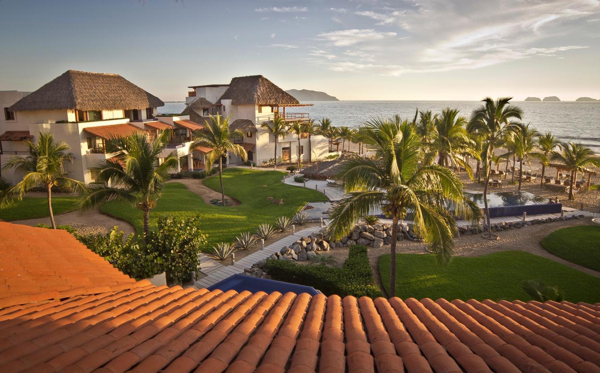Residences At Las Palmas Zihuatanejo Exterior photo