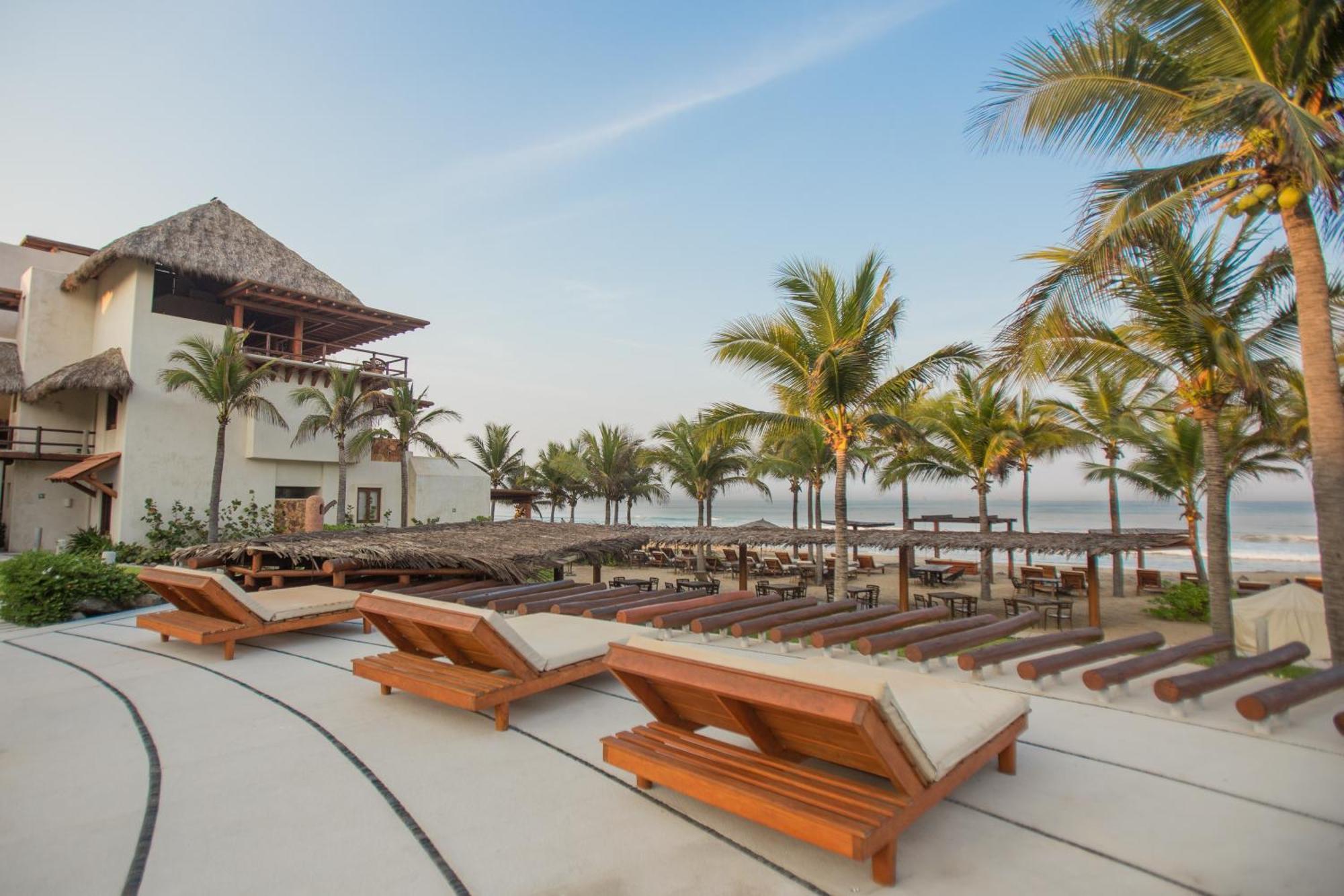Residences At Las Palmas Zihuatanejo Exterior photo